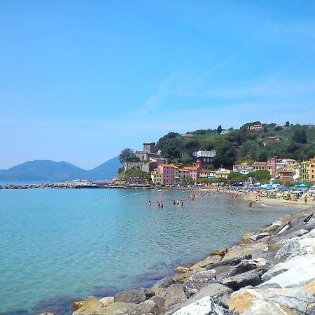 Aurora: Beach-5 Terre-Trekking-Excursions-Relax Сан-Теренцо Екстер'єр фото